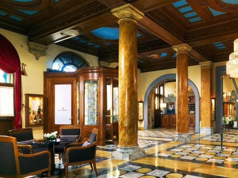 The Excelsior, A Luxury Collection Hotel, Hotel